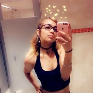 Meet your Posher, Jasmin